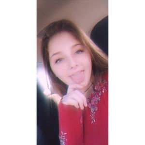 Meet your Posher, Hailey